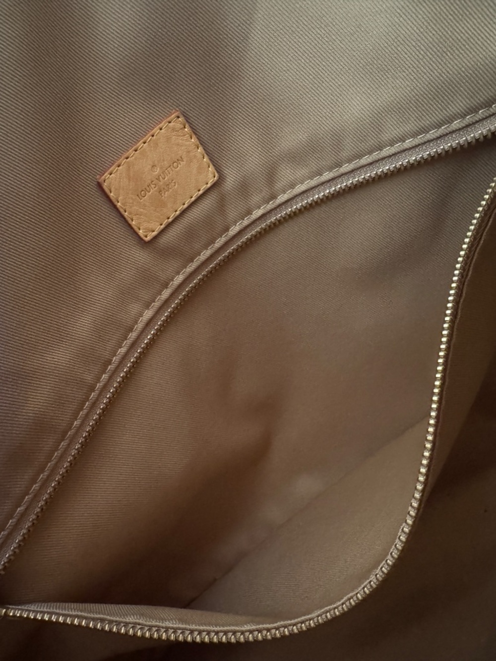 Louis Vuitton Damier Azur Graceful MM - Picture 4 of 9